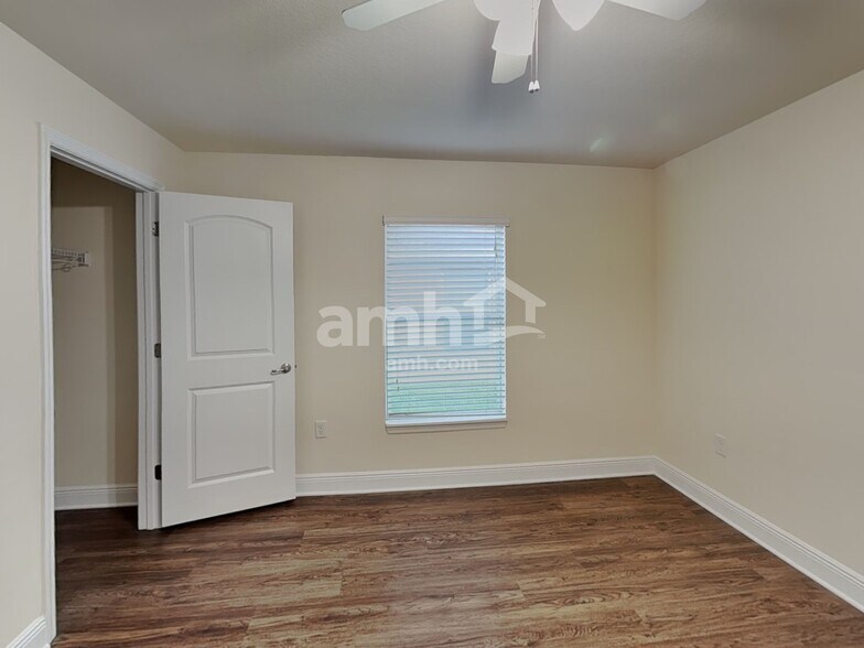 Building Photo - 10710 Standing Stone Dr