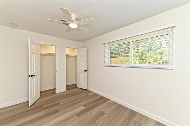 Building Photo - 1606 Normeadows Cir