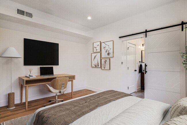 Building Photo - Chic Fully Renovated Luxury Home in the Burbank Hills!