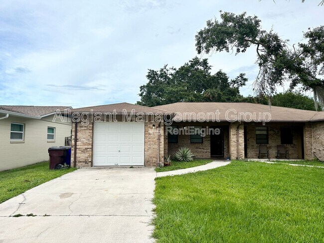 Building Photo - 1607 Dakota Ave