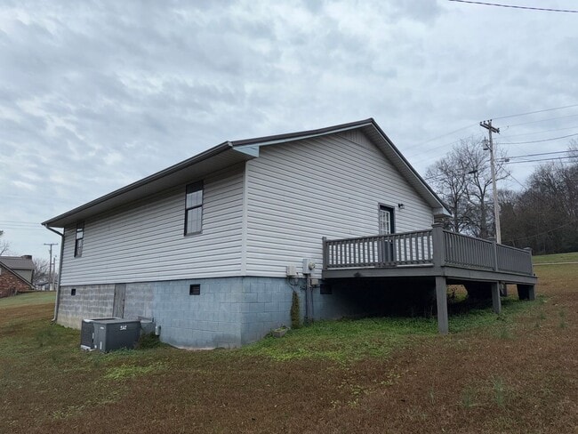 Building Photo - Adorable Updated Home for Rent in Guntersville, AL!
