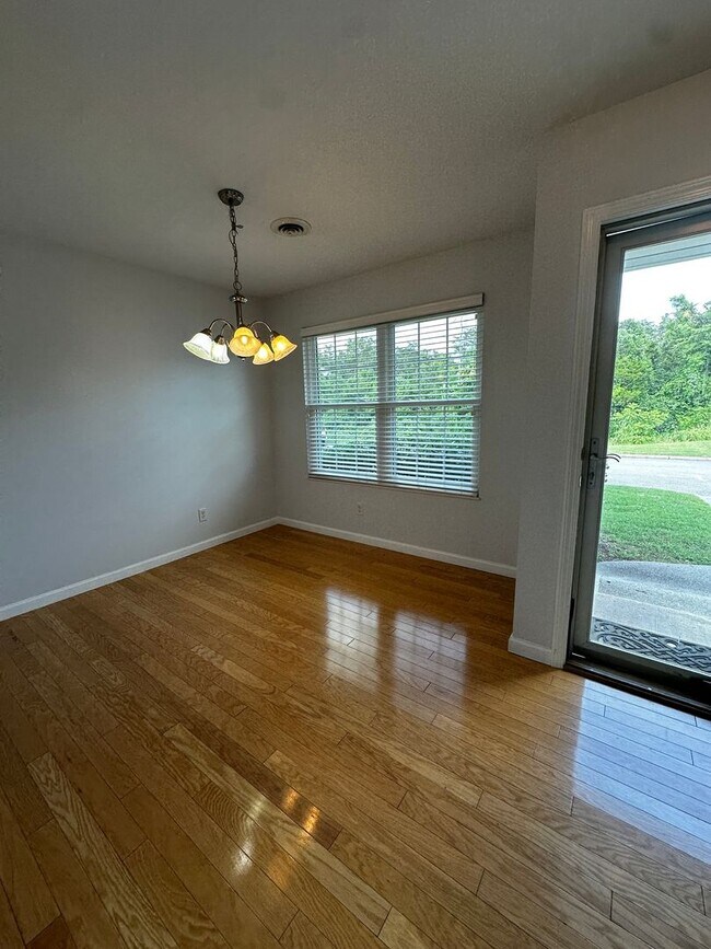 Building Photo - 1643 Wood Song Ln