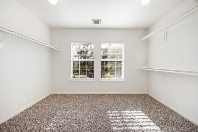 Building Photo - 25202 Florina Ranch Dr