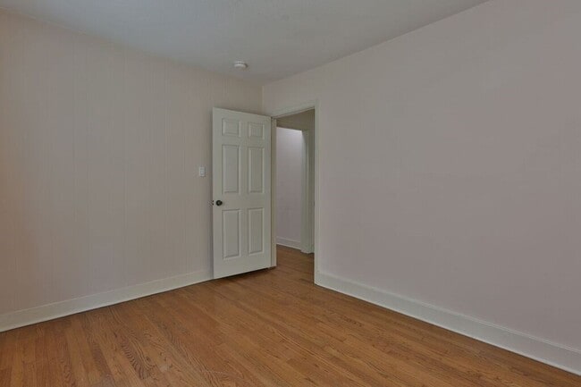 Building Photo - 3124 Jarrard St