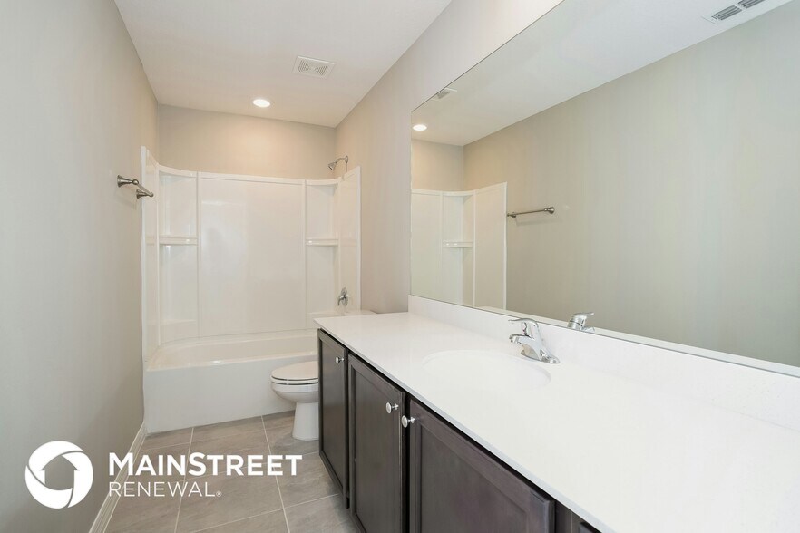 Building Photo - 1353 Brenway Dr