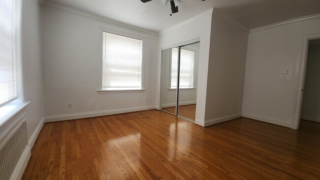 Building Photo - 803 Westwood Dr