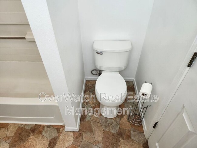 Building Photo - 9940 Grange Dr