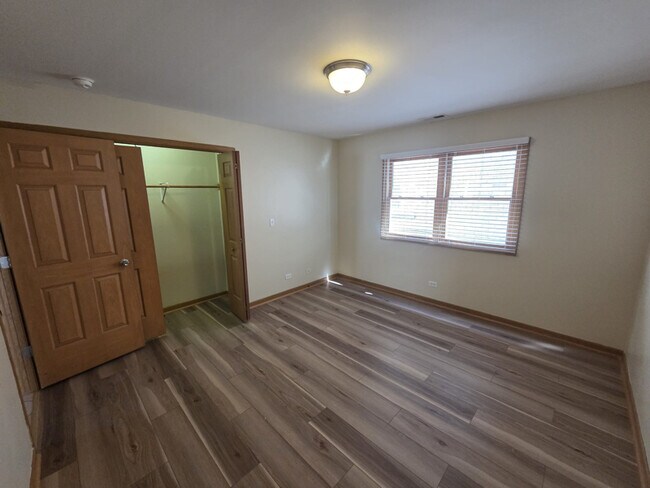 Building Photo - 161 N 21st Ave
