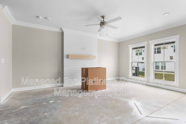 Building Photo - 166 Sango Dr