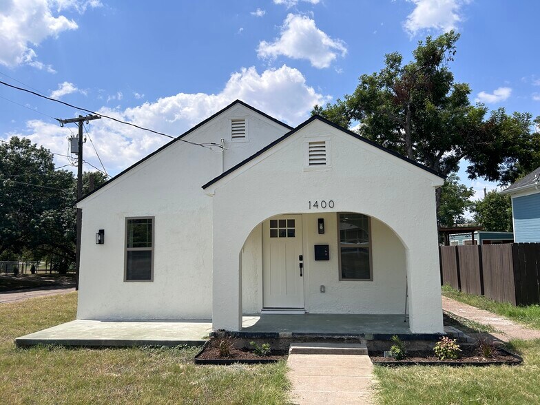 Primary Photo - 1400 N 6th St