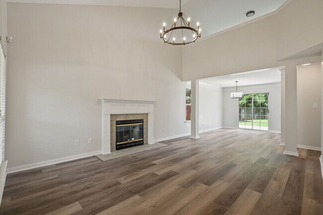 Building Photo - 142 Bremerton Dr SW