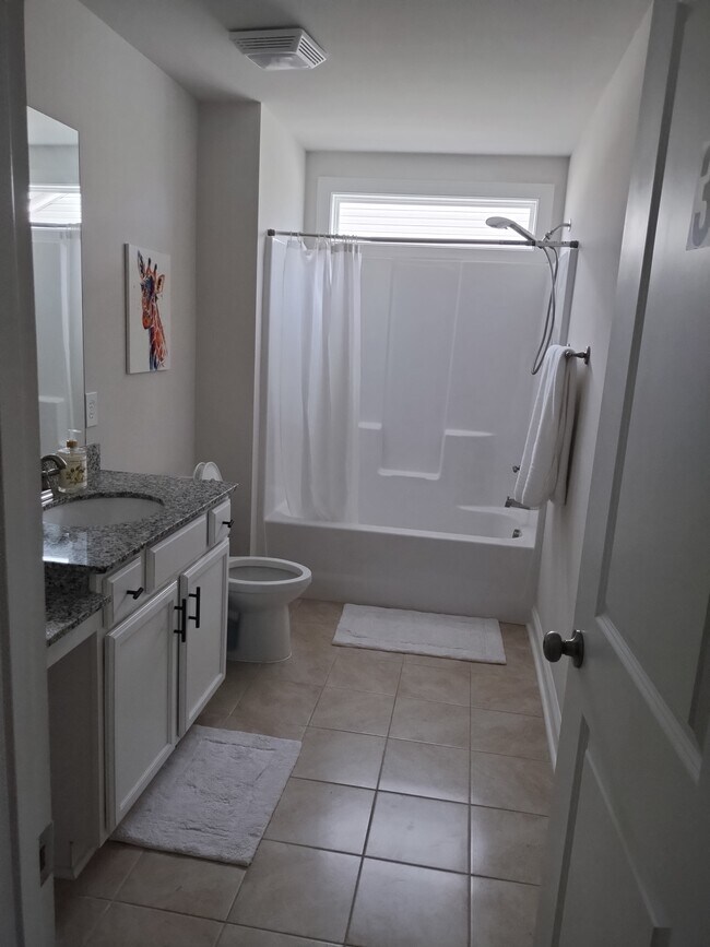 Building Photo - 437 Marietta Ln