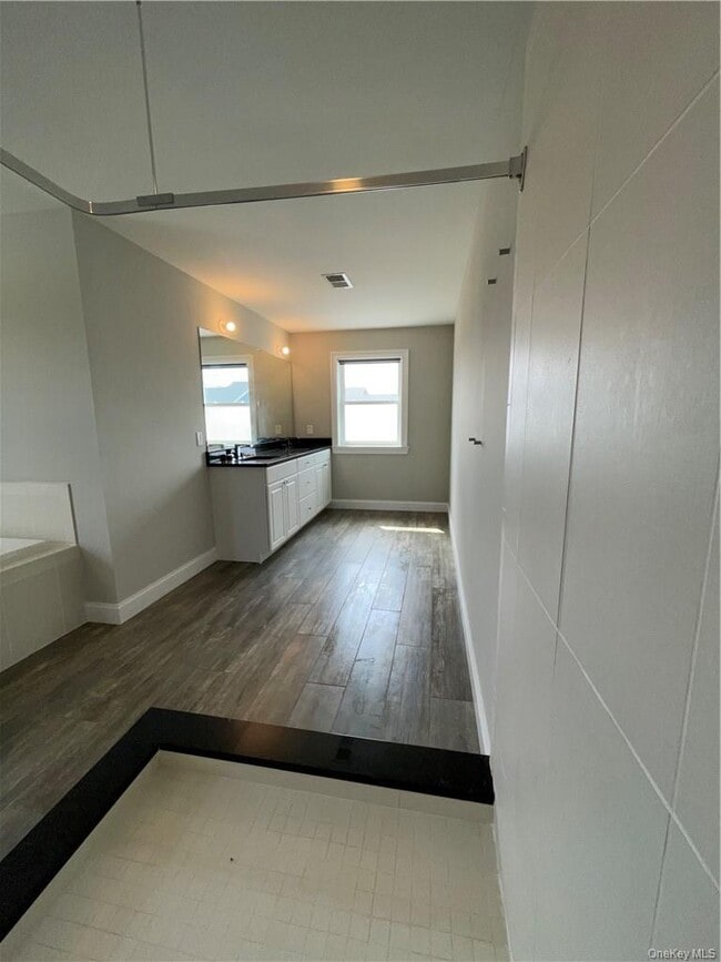 Building Photo - 88 Stratford Dr