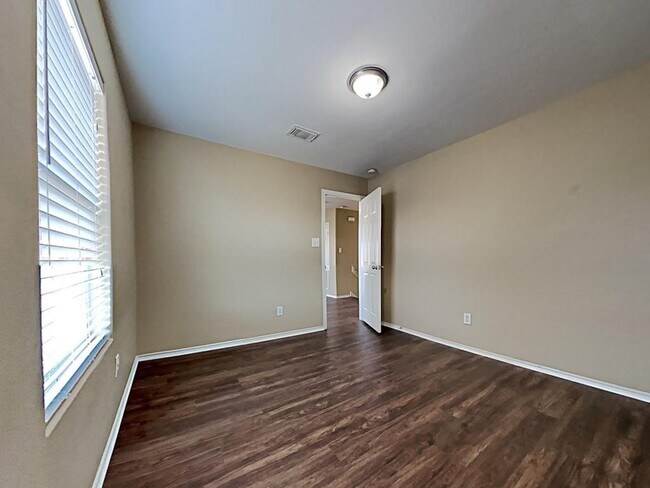 Building Photo - 503 Pine Cluster Ct