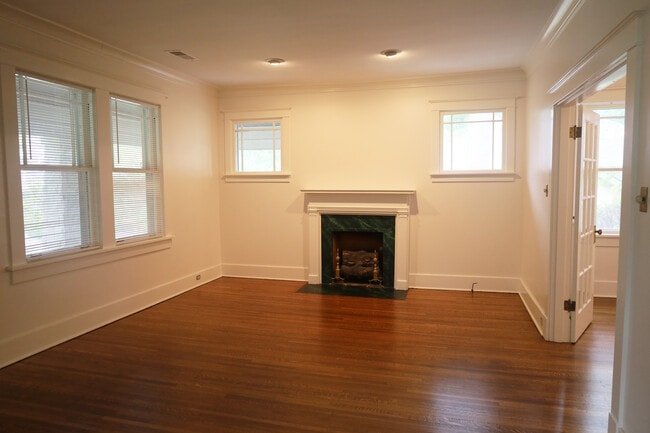 Building Photo - 1780 Linden Ave