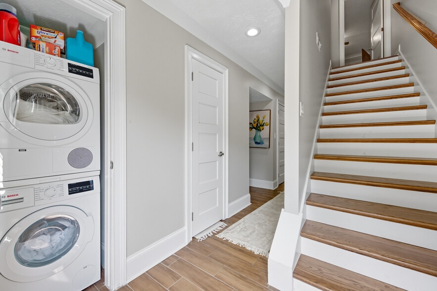 Building Photo - 4541 Coopers Creek Pl SE