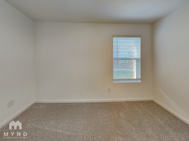 Building Photo - 2057 Belgian Dr