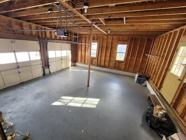 Building Photo - 23 Tattan Farm Rd