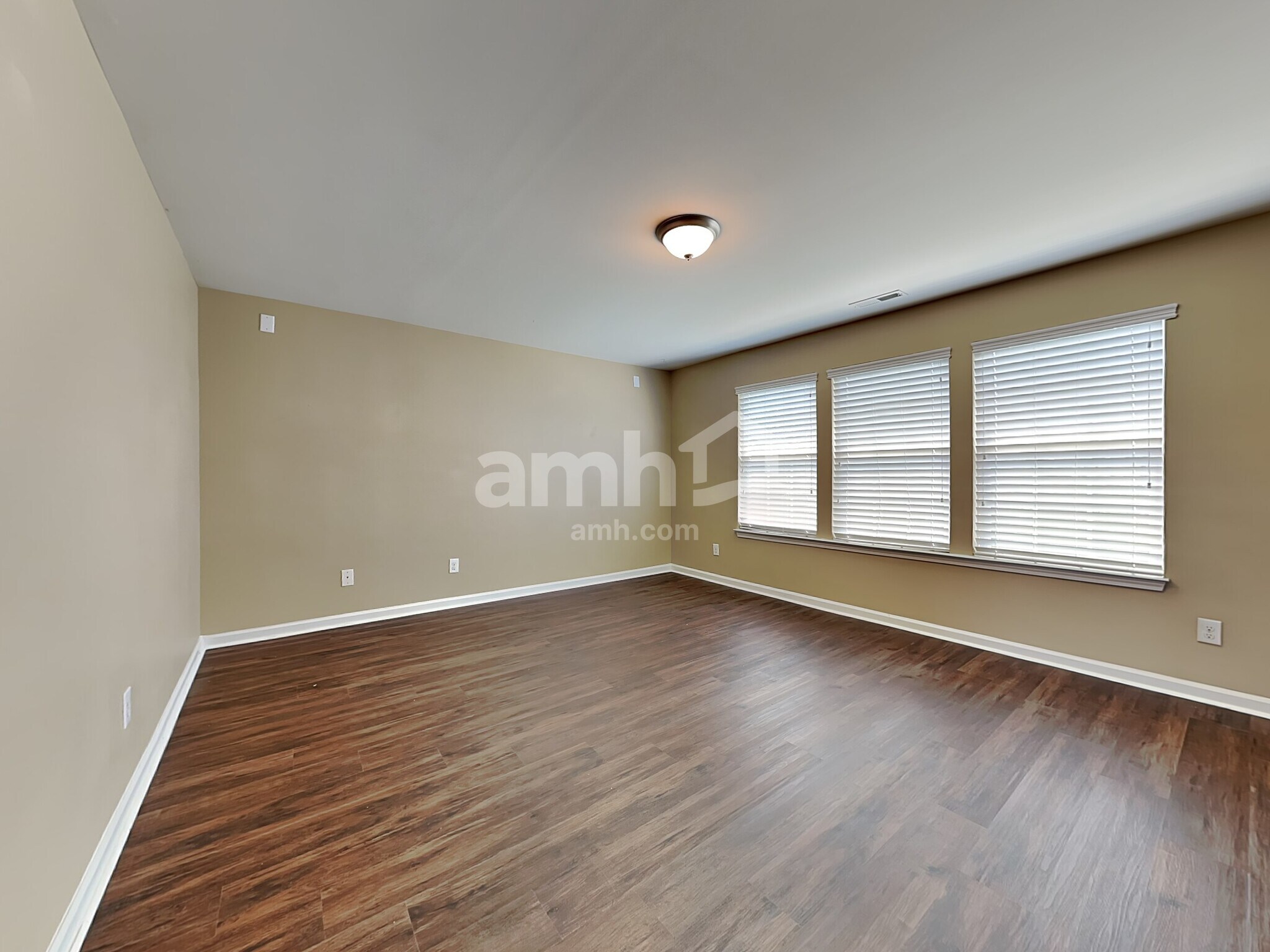 Building Photo - 1404 Manley Ct