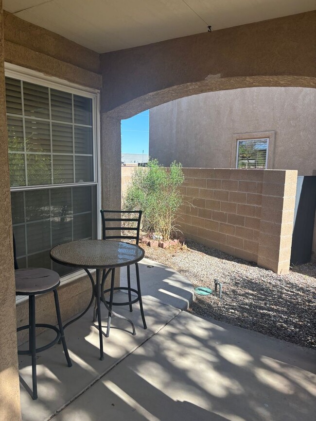 Building Photo - Charming 4-Bedroom Home in a Prime Location!