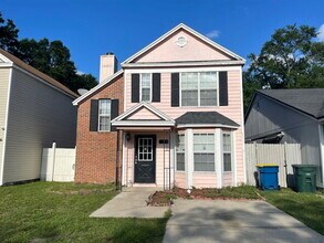 Building Photo - Updated 3BR/2BA Home with Fenced Backyard in Dunn Ave / Highlands Area
