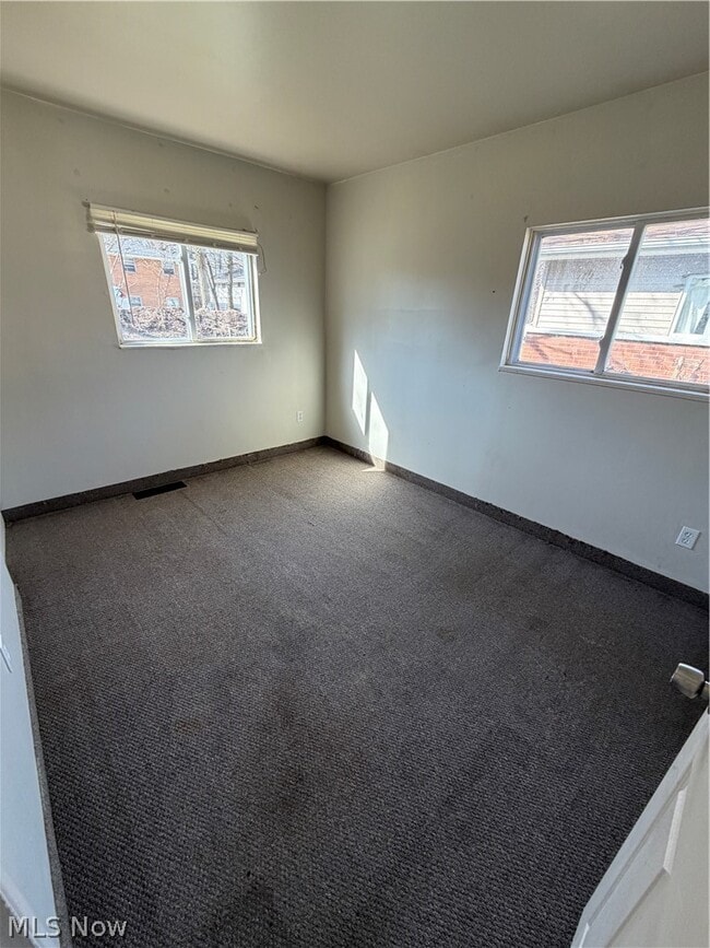 Building Photo - 3028 Northgate Ave