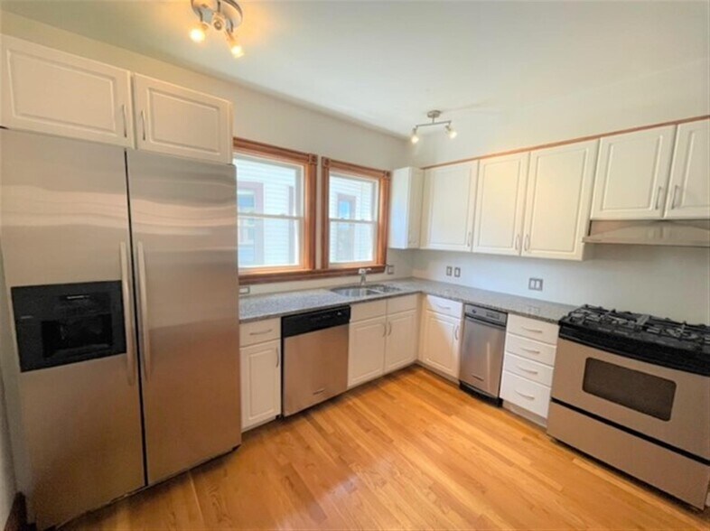 Building Photo - 15 Conwell Ave