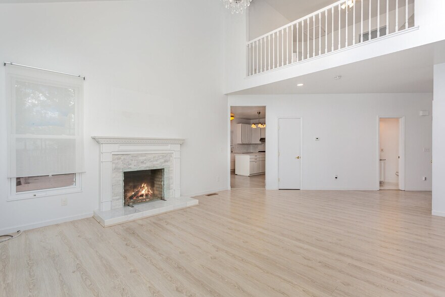 Building Photo - 662 Cherry Hill Dr