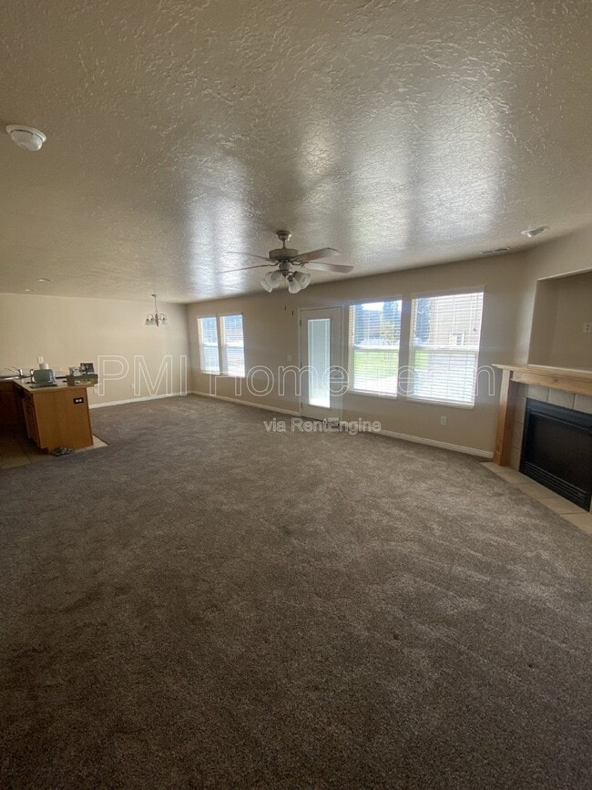 Building Photo - 433 N 3150 W