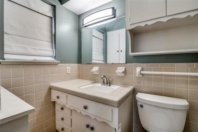 Building Photo - 3 bedroom in Dallas TX 75218