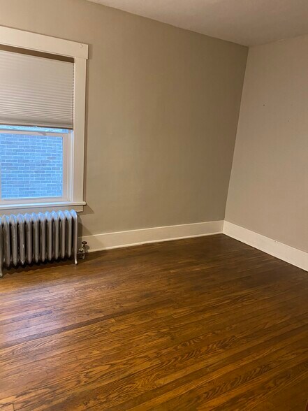 bedroom - 839 McKinley Pky