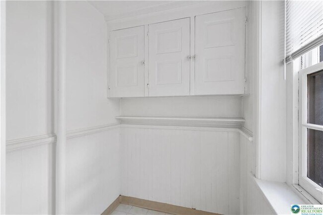 Building Photo - 426 Heckewelder Pl