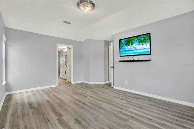 Building Photo - 544 Lake Cypress Cir