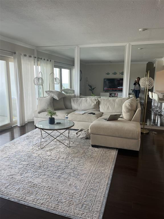 Building Photo - 2401 Bayshore Blvd