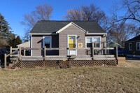 Building Photo - Charming 2-Bedroom Home in Appleton