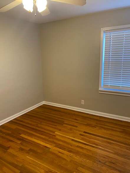 Building Photo - 5626 Leumas Rd