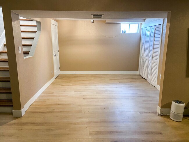 Building Photo - 214 Douglas Fir Ave