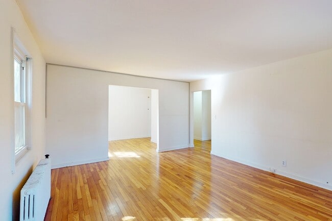 Interior Photo - River Terrace Gardens