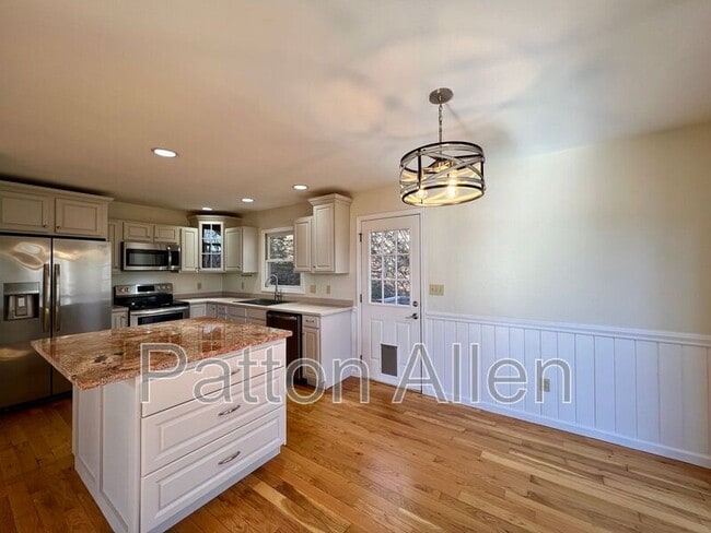 Building Photo - 212 Appleton Dr