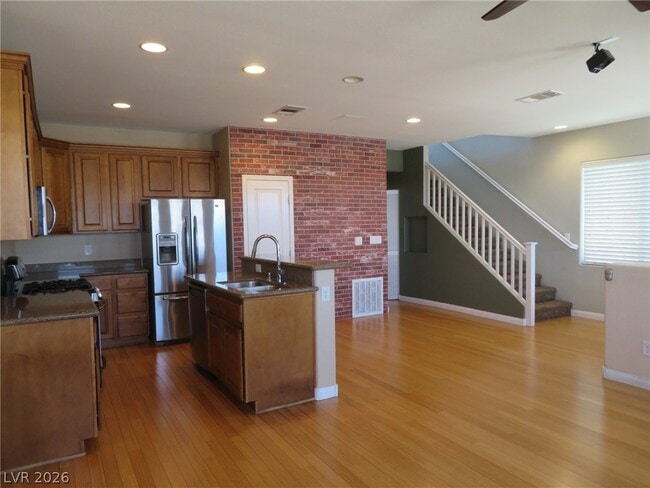 Building Photo - 9342 Autumn View Ave