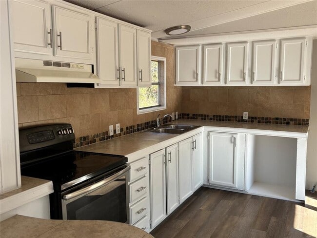 Building Photo - 1334 Aquila Dr