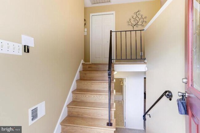 Building Photo - 7893 Godolphin Dr