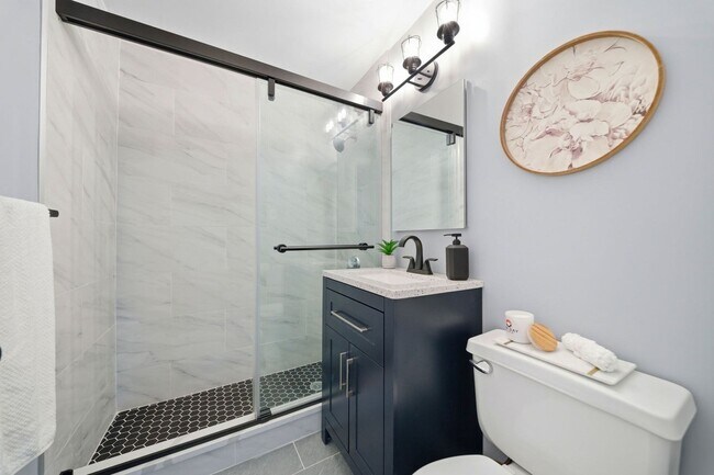 Building Photo - 8 Radcliffe Rd