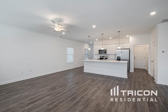 Building Photo - 124 E Rdg Wy