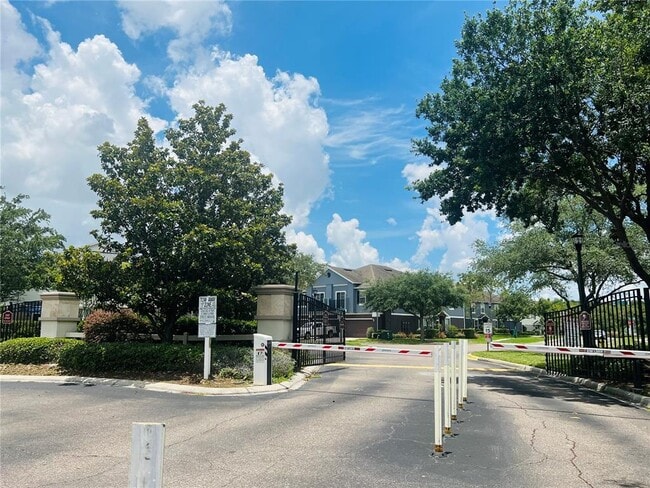 Building Photo - 6658 S Goldenrod Rd