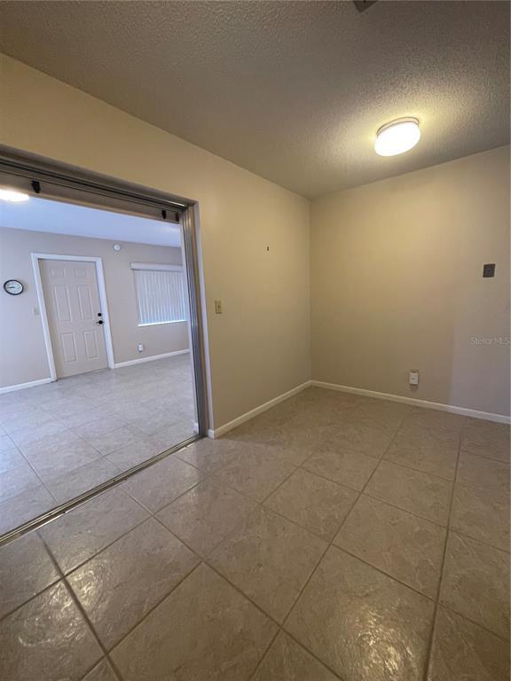 Building Photo - 28041 Pasadena Dr