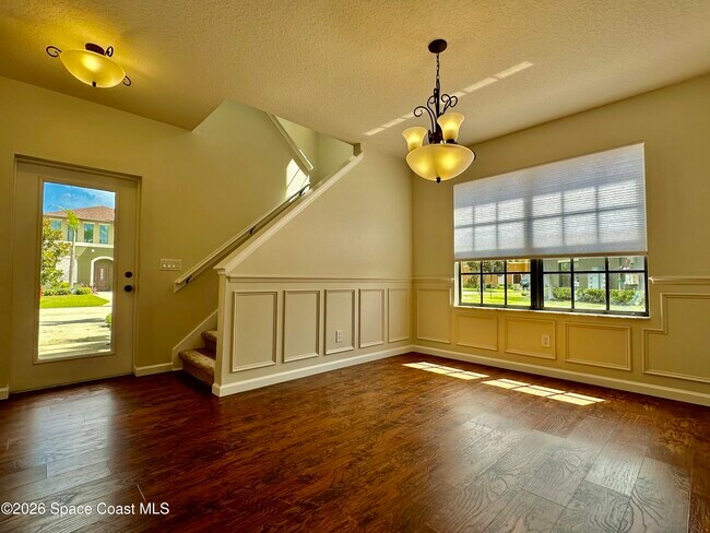 Building Photo - 1310 Lara Cir