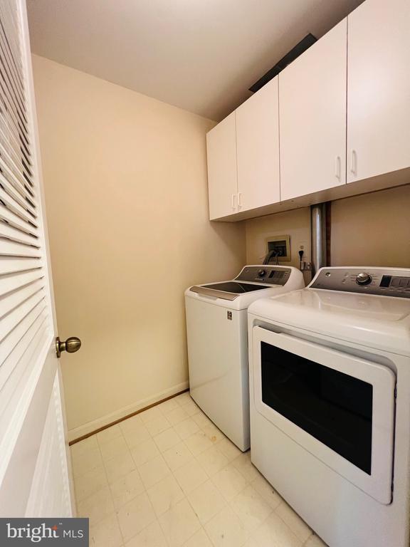 Building Photo - 6107 Asher Ct