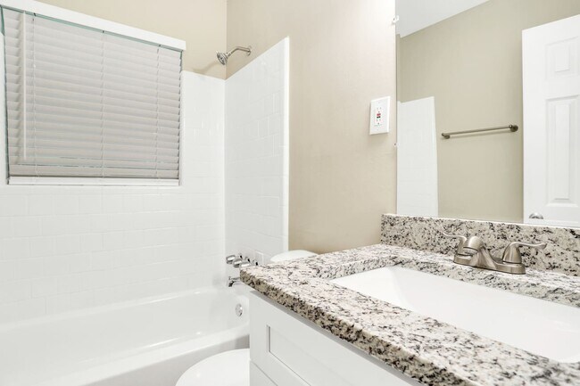 Building Photo - 1154 Penn Ct Se