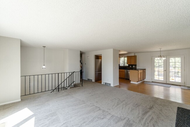 Building Photo - Gorgeous Single Family Home in Spokane's S...
